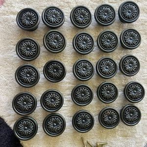 Cabinet drawer knobs